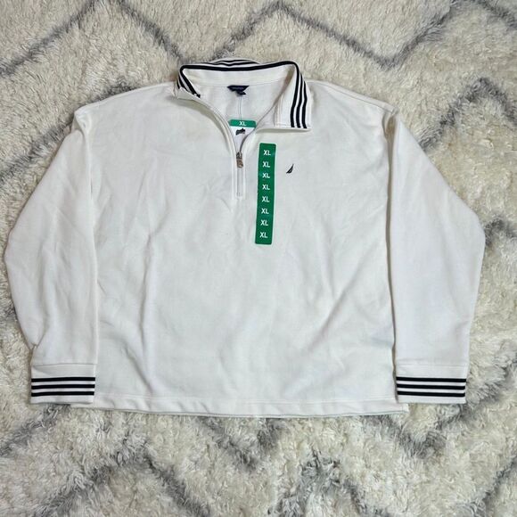 Nautica white sweater with Dark Blue Accents - Picture 6 of 10